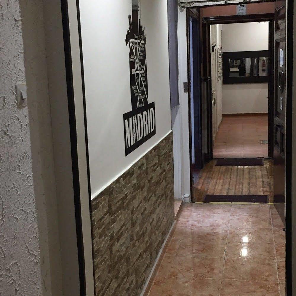 Hostal Oliver Мадрид Экстерьер фото