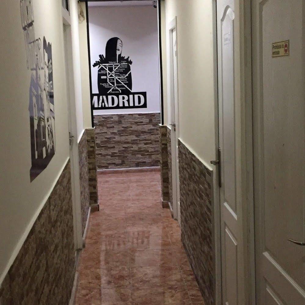 Hostal Oliver Мадрид Экстерьер фото