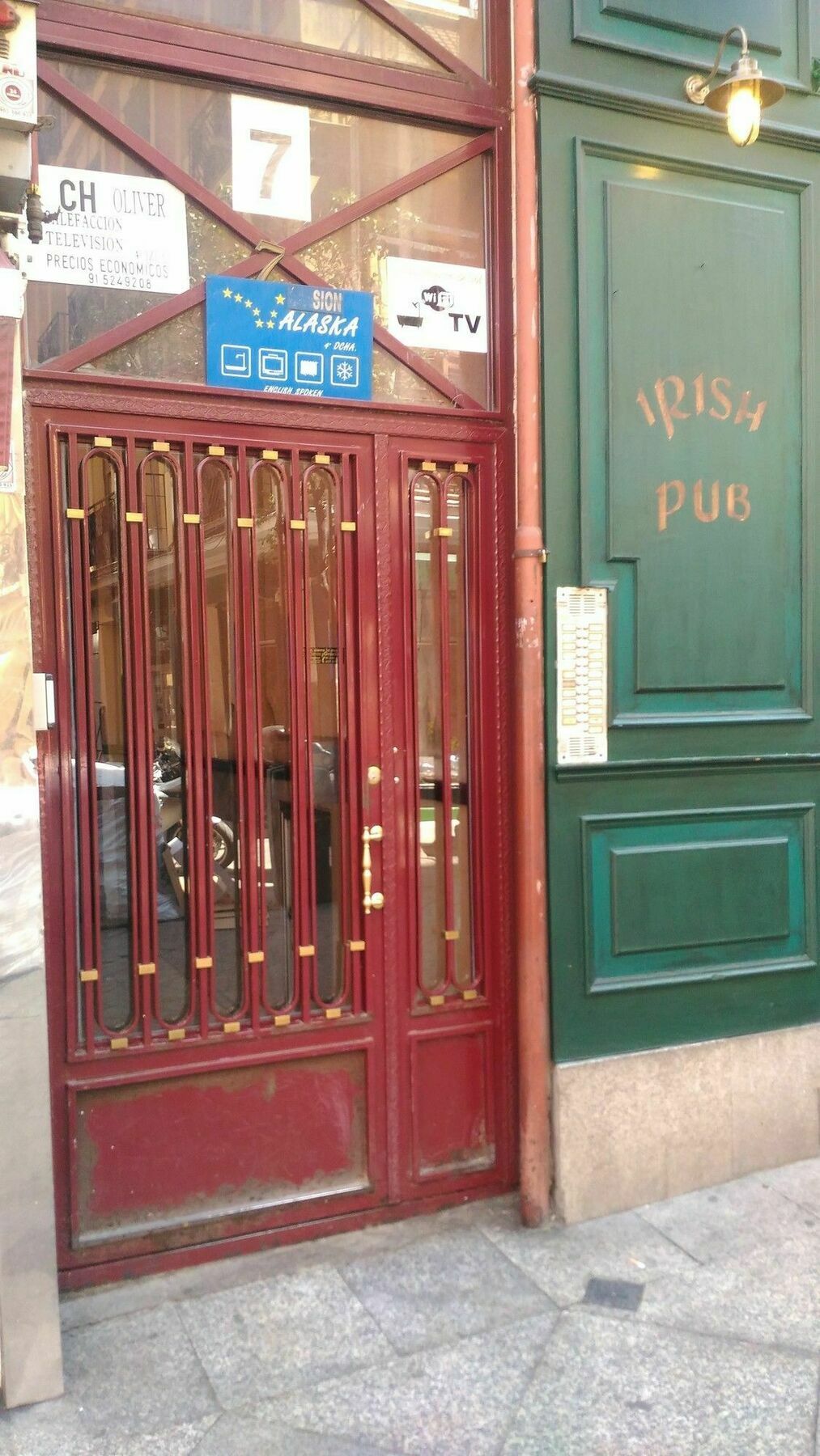 Hostal Oliver Мадрид Экстерьер фото